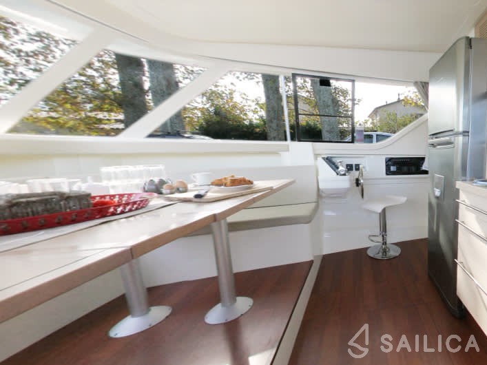 Le Boat Vision 3 - Yacht Charter Sailica