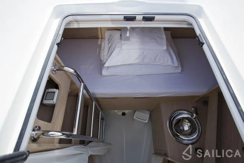 Oceanis 51.1 - Yacht Charter Sailica