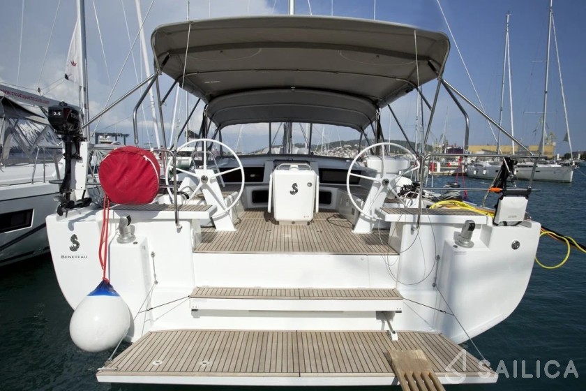 Oceanis 51.1 - Yacht Charter Sailica