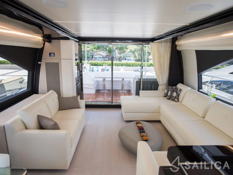 Azimut 72 - Yacht Charter Sailica