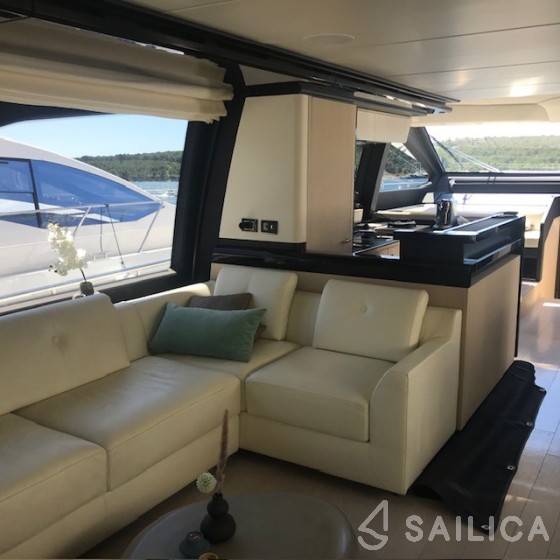 Azimut 72 - Yacht Charter Sailica