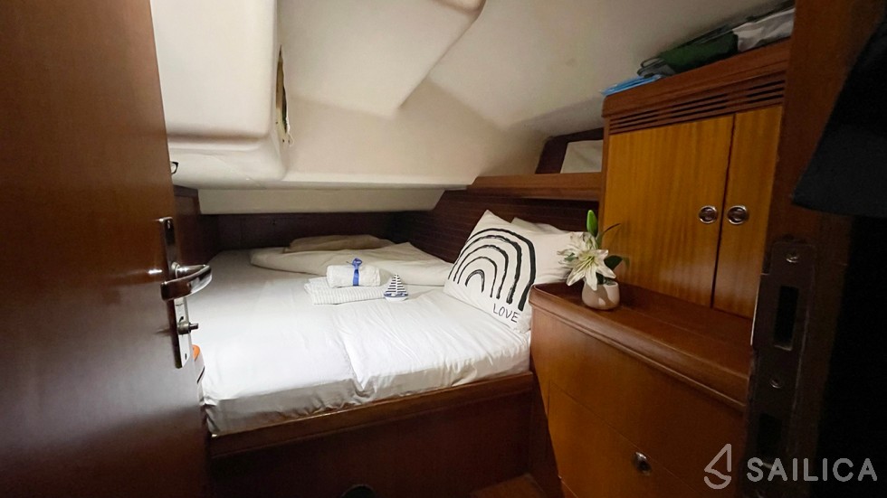 Elan 45 - Yacht Charter Sailica
