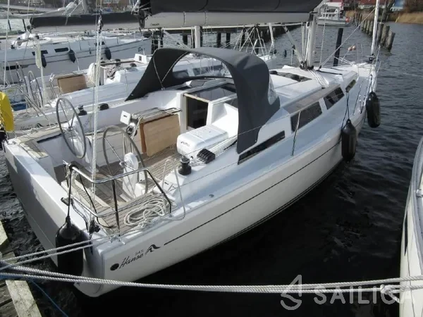 Hanse 345 - Yacht Charter Sailica