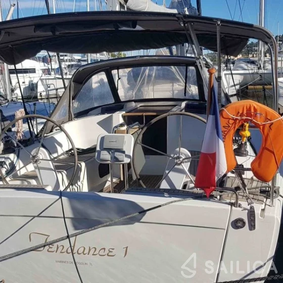 Hanse 345 - Yacht Charter Sailica