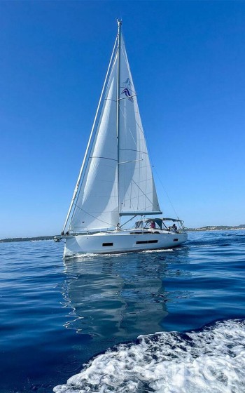 Hanse 460 - Yacht Charter Sailica