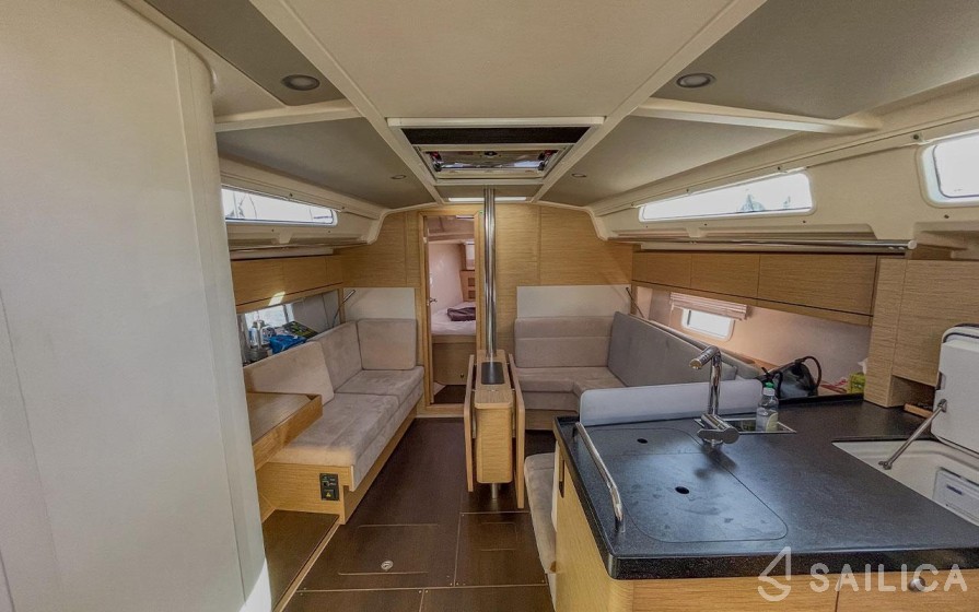 Hanse 388 - Yacht Charter Sailica
