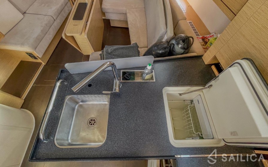 Hanse 388 - Yacht Charter Sailica