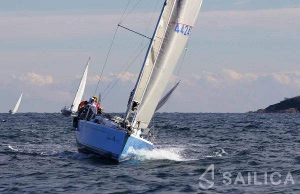 Hanse 315 - Yacht Charter Sailica