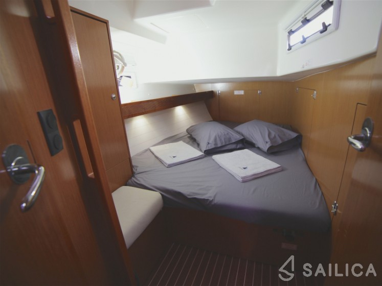 Bavaria 45 Cruiser - Yacht Charter Sailica