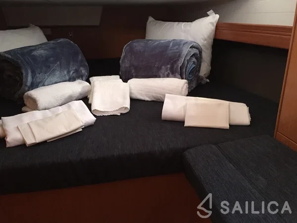 Bavaria 41 Cruiser - Yacht Charter Sailica