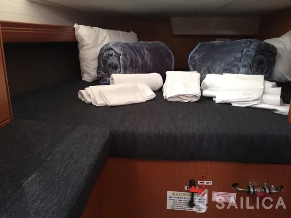 Bavaria 41 Cruiser - Yacht Charter Sailica