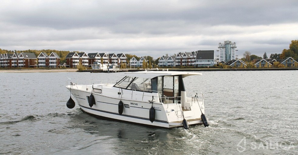Delphia Escape 1350 - Yacht Charter Sailica