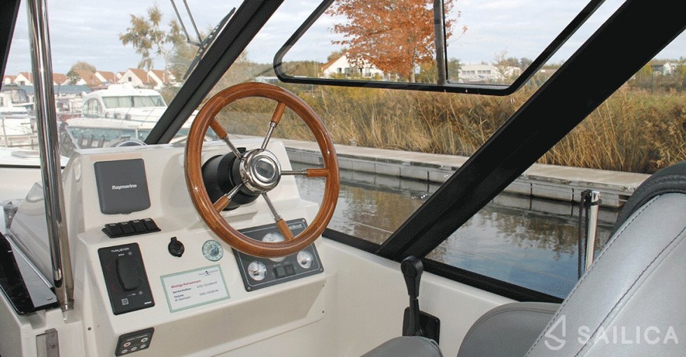 Delphia Escape 1350 - Yacht Charter Sailica
