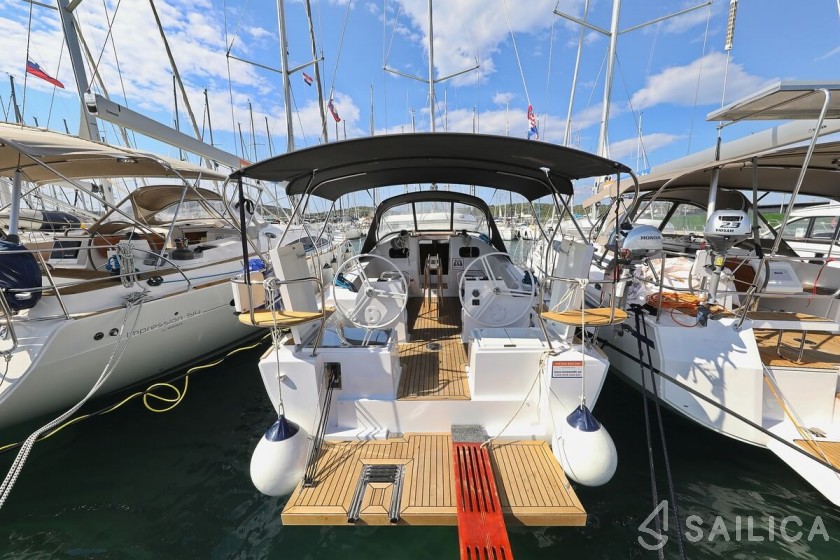 Elan Impression 40.1 - Yacht Charter Sailica