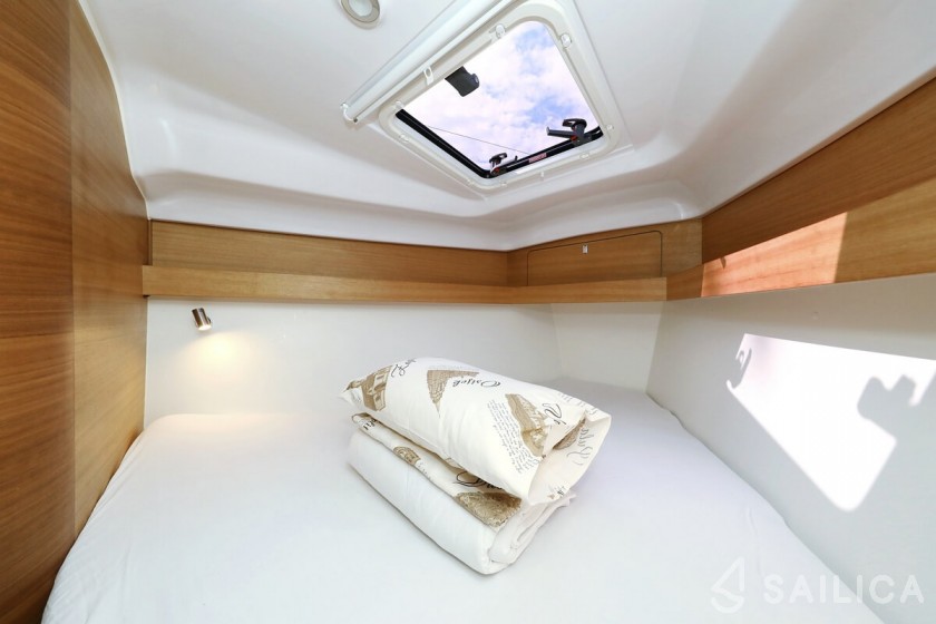 Elan Impression 40.1 - Yacht Charter Sailica