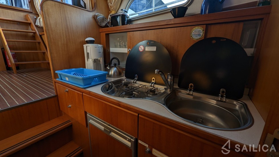 Pedro Skiron 35  - Yacht Charter Sailica