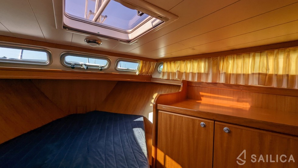 Pedro Skiron 35  - Yacht Charter Sailica
