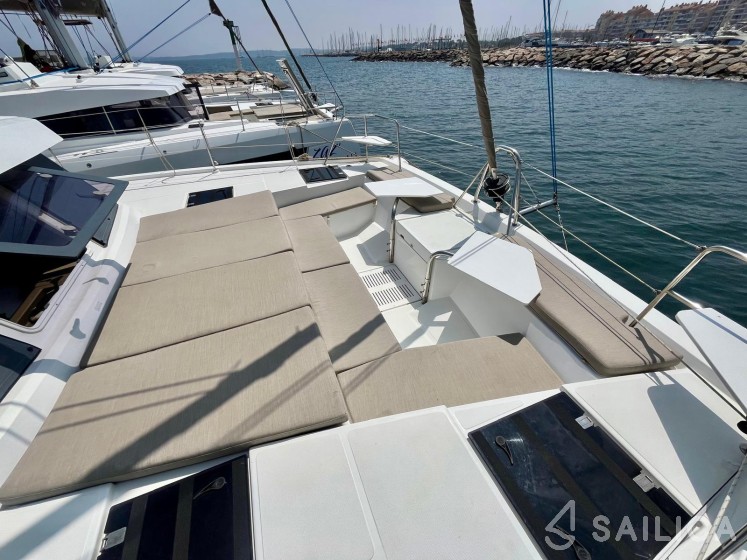 Bali Catspace - Yacht Charter Sailica