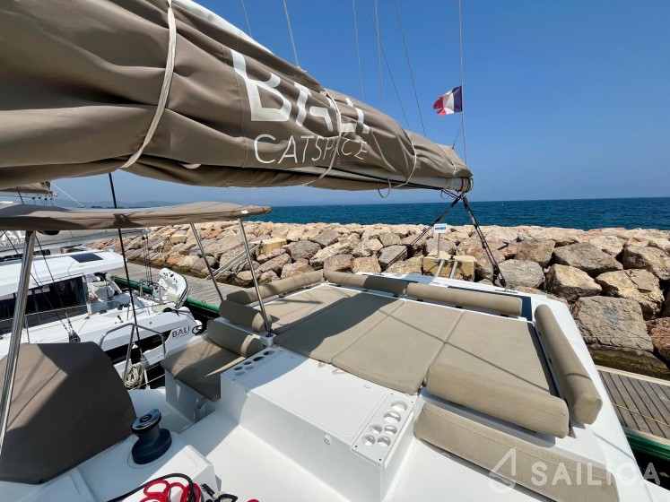 Bali Catspace - Yacht Charter Sailica