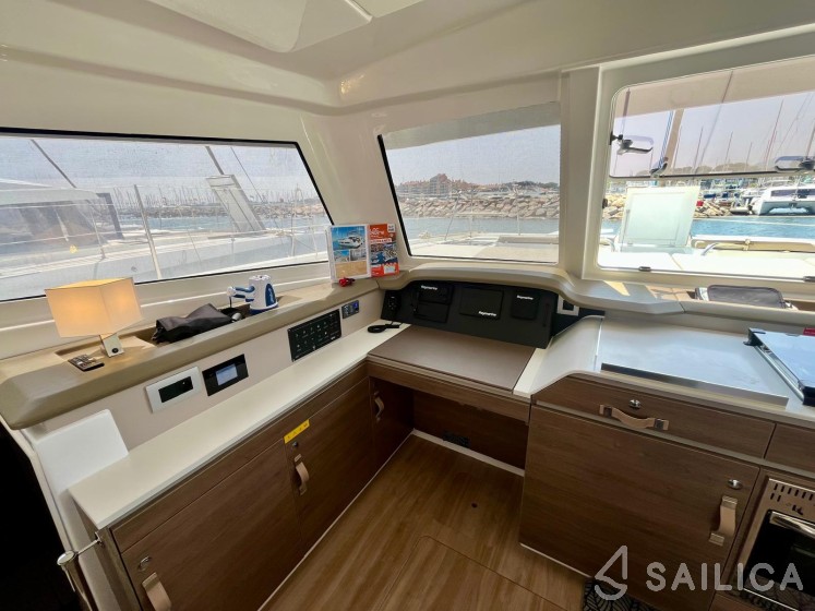 Bali Catspace - Yacht Charter Sailica