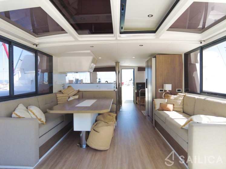 Bali 4.4 - Yacht Charter Sailica