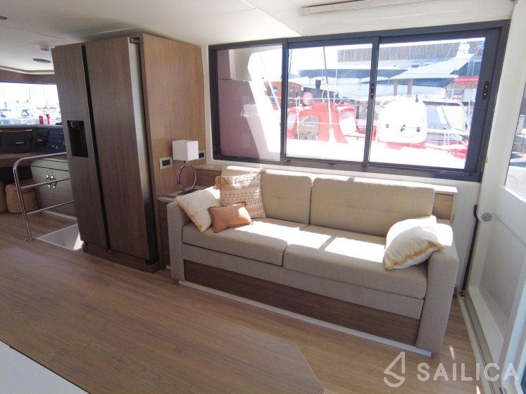 Bali 4.4 - Yacht Charter Sailica