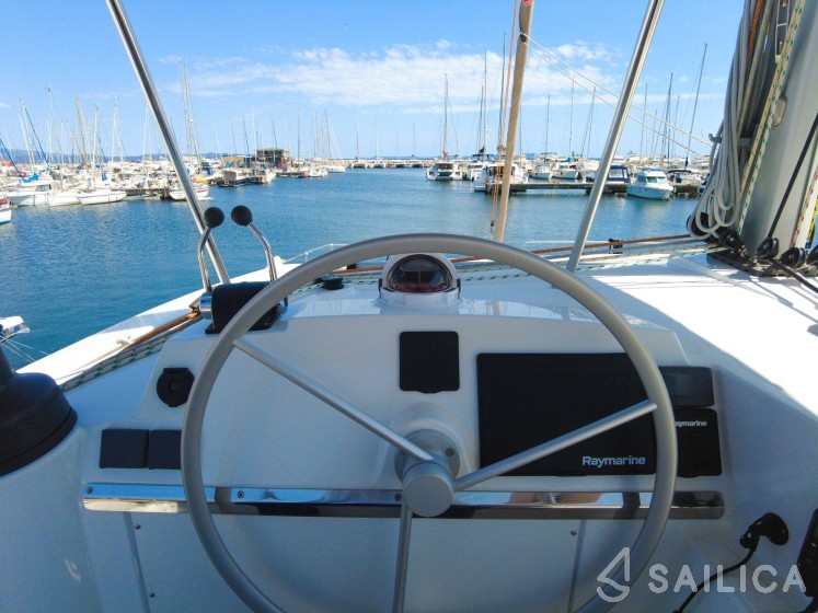 Bali 4.4 - Yacht Charter Sailica