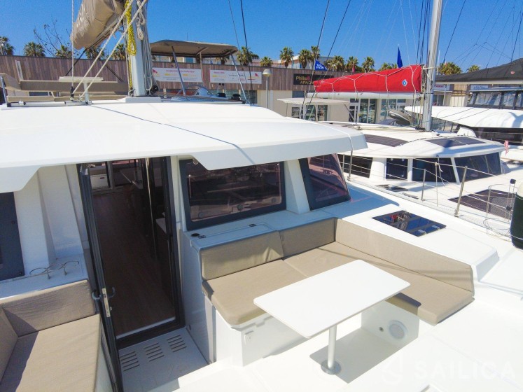 Bali 4.4 - Yacht Charter Sailica