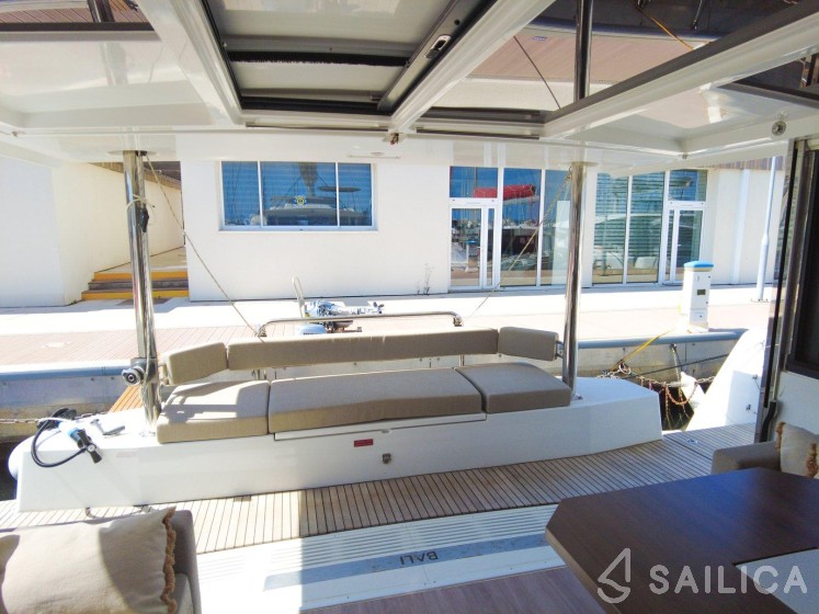 Bali 4.4 - Yacht Charter Sailica
