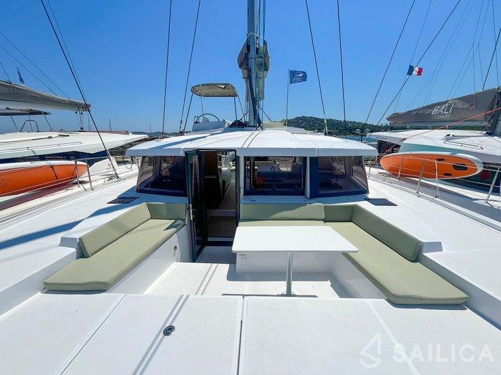 Bali 4.2 - Yacht Charter Sailica