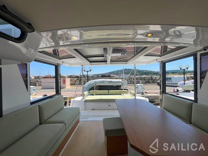 Bali 4.2 - Yacht Charter Sailica