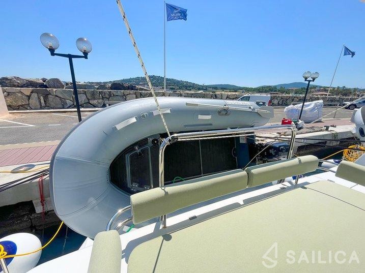 Bali 4.2 - Yacht Charter Sailica