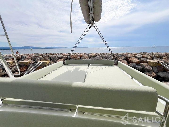 Bali 4.6 - Yacht Charter Sailica