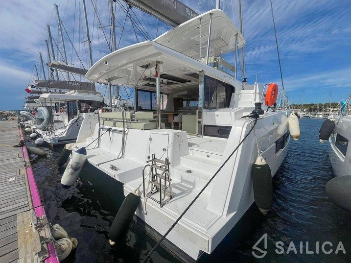 Bali 4.6 - Yacht Charter Sailica