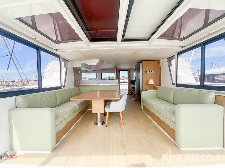 Bali 4.6 - Yacht Charter Sailica