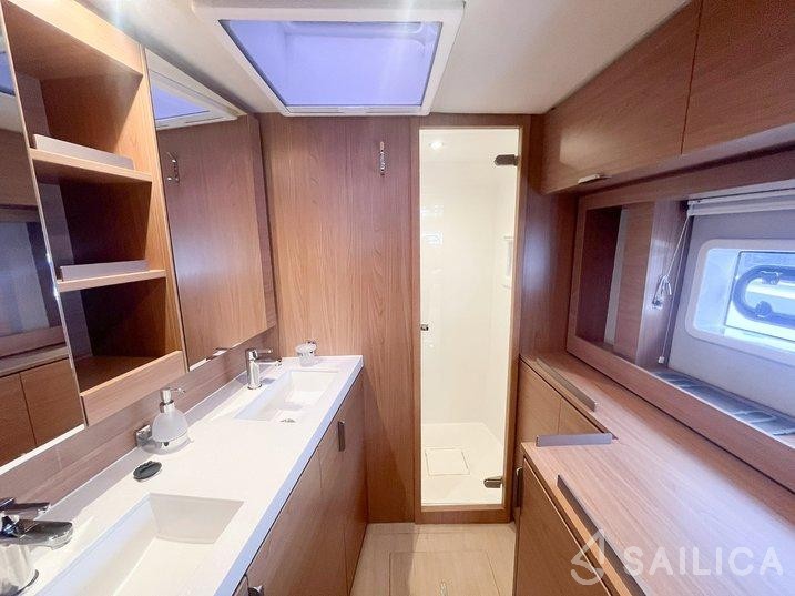 Bali 4.6 - Yacht Charter Sailica