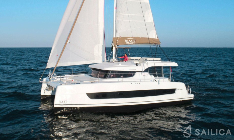 Bali Catspace - Yacht Charter Sailica