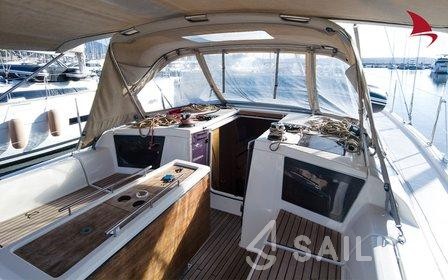 Dufour 390 Grand Large - Yacht Charter Sailica