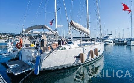 Dufour 430 - Yacht Charter Sailica