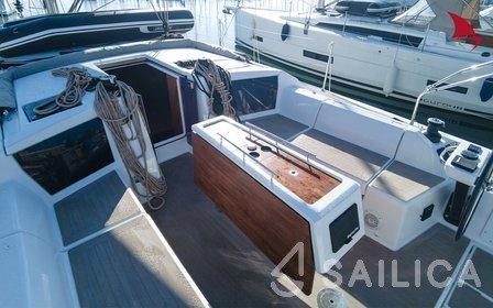 Dufour 430 - Yacht Charter Sailica