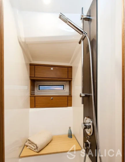 Bavaria Cruiser 56 - Yacht Charter Sailica