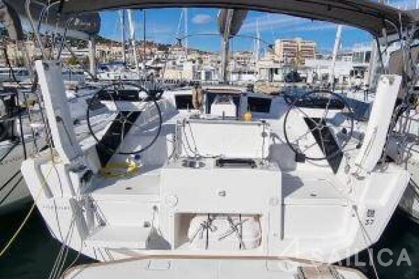 Dufour 37 - Yacht Charter Sailica