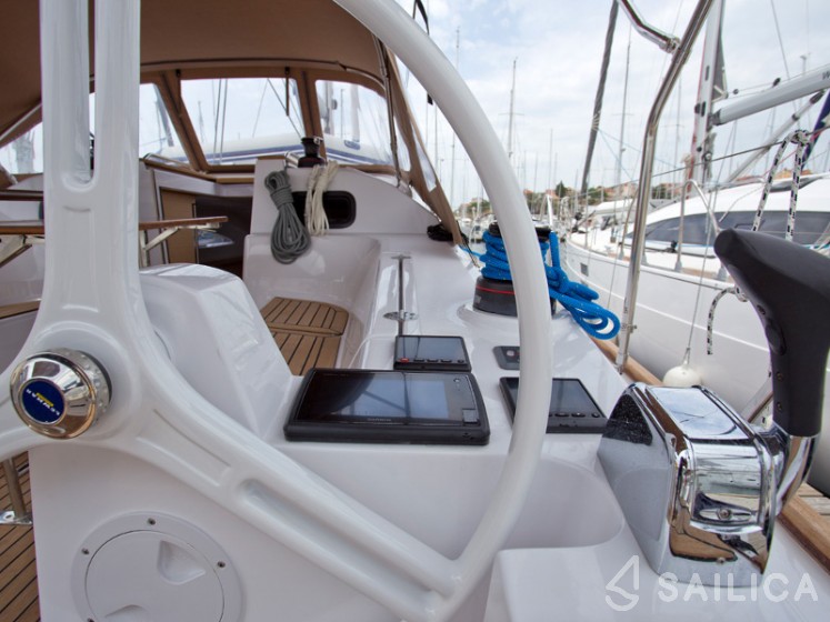Elan 40 Impression - Yacht Charter Sailica