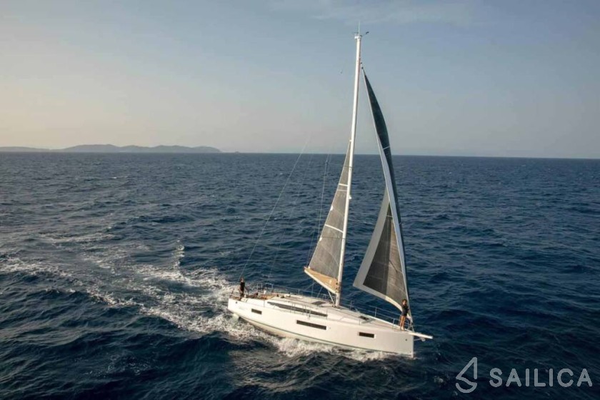 Sun Odyssey 410 - Yacht Charter Sailica