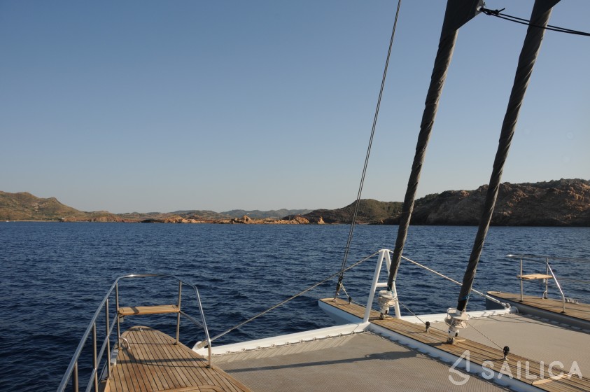 Sunreef 62 - Yacht Charter Sailica