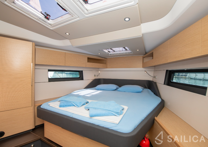 Hanse 460 - Yacht Charter Sailica