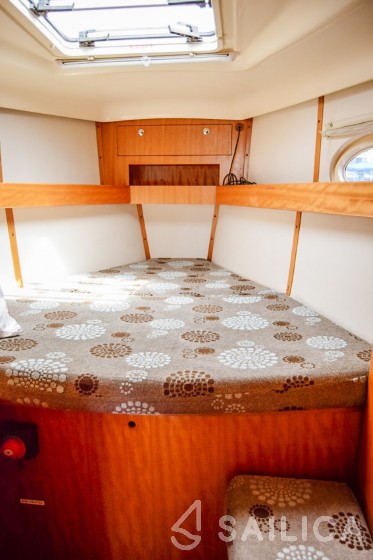 Elan 434 Impression - Yacht Charter Sailica