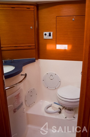 Bavaria 40 - Yacht Charter Sailica