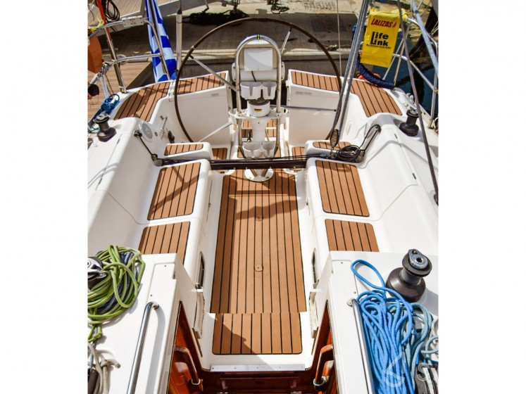 Elan 40 - Yacht Charter Sailica
