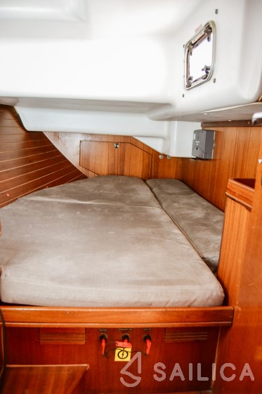 Elan 40 - Yacht Charter Sailica